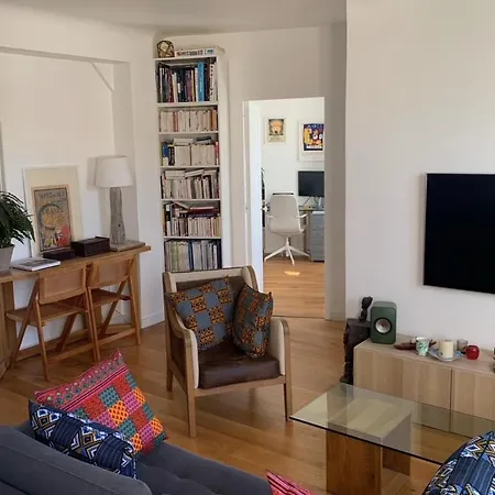 Appartement douillet à Paris by Weekome Apartamento *